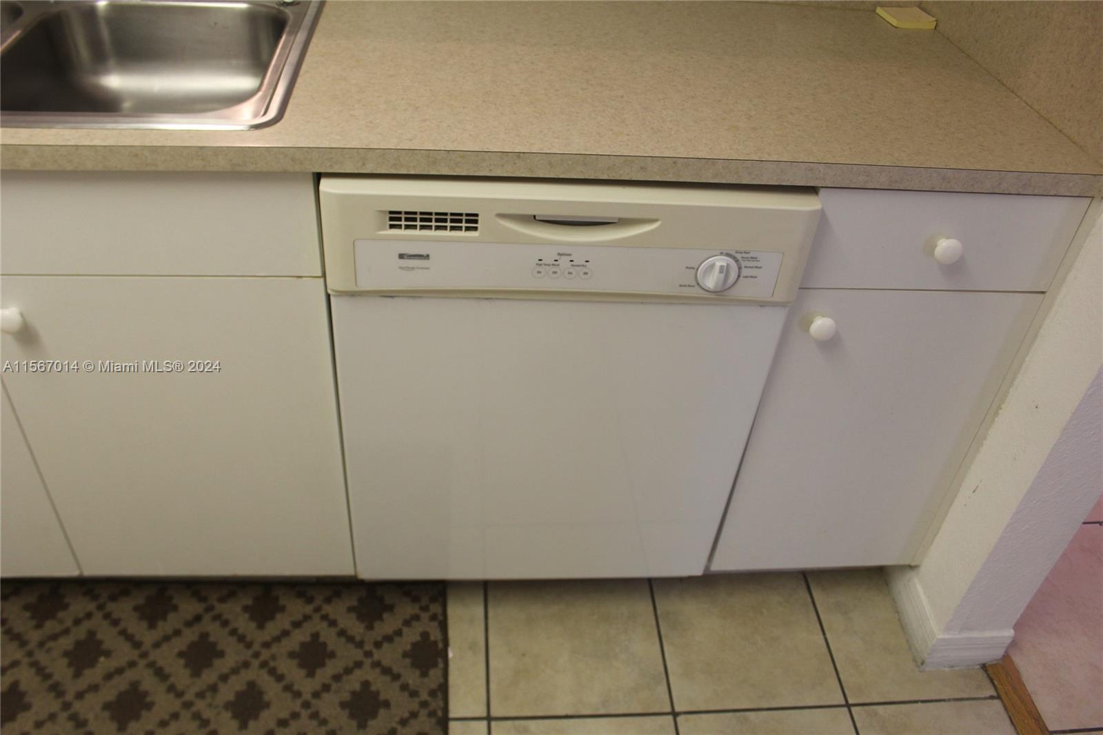 1627 NW 18th St 205, Miami, Florida 33125, 2 Bedrooms Bedrooms, ,2 BathroomsBathrooms,Residential,For Sale,1627 NW 18th St 205,A11567014