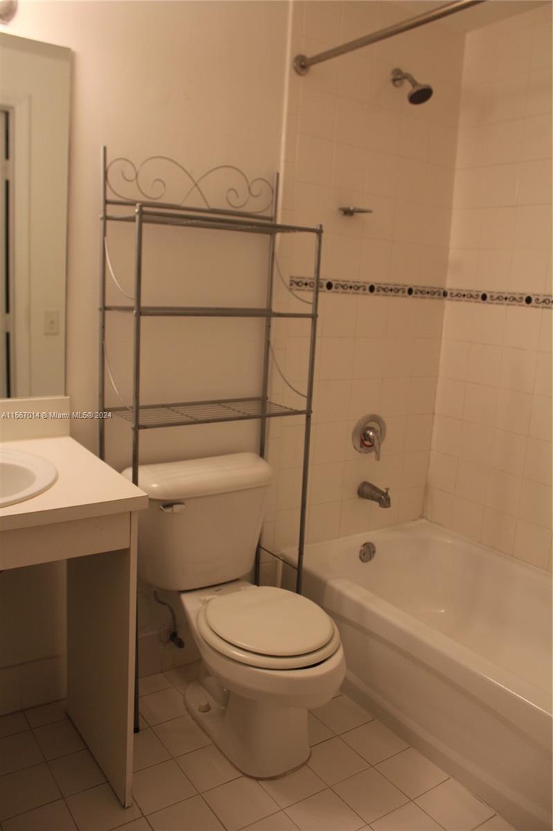 1627 NW 18th St 205, Miami, Florida 33125, 2 Bedrooms Bedrooms, ,2 BathroomsBathrooms,Residential,For Sale,1627 NW 18th St 205,A11567014