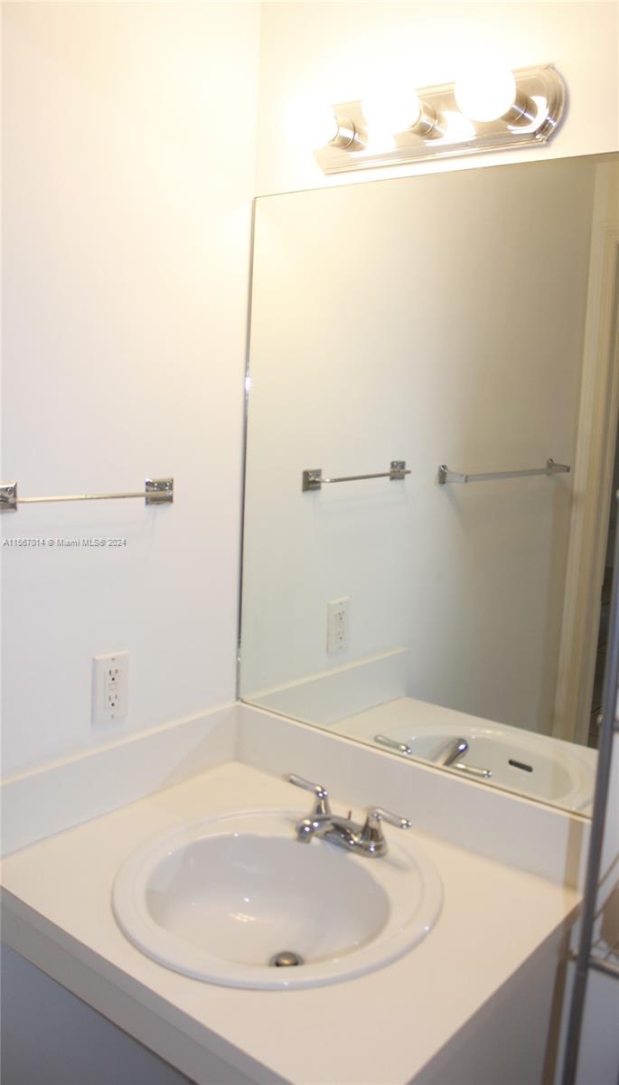 1627 NW 18th St 205, Miami, Florida 33125, 2 Bedrooms Bedrooms, ,2 BathroomsBathrooms,Residential,For Sale,1627 NW 18th St 205,A11567014