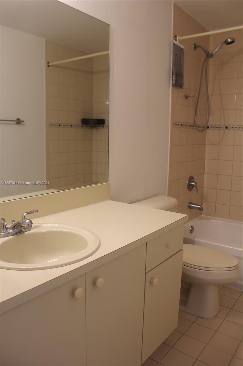 1627 NW 18th St 205, Miami, Florida 33125, 2 Bedrooms Bedrooms, ,2 BathroomsBathrooms,Residential,For Sale,1627 NW 18th St 205,A11567014