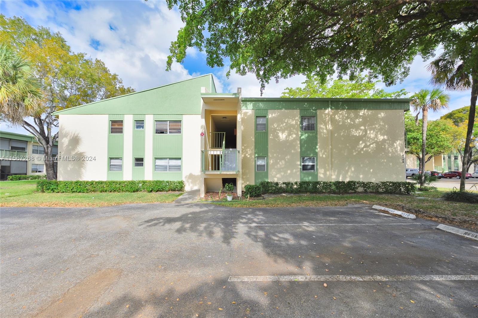 4143 NW 90th Ave 202, Coral Springs, Florida 33065, 2 Bedrooms Bedrooms, ,1 BathroomBathrooms,Residential,For Sale,4143 NW 90th Ave 202,A11567268
