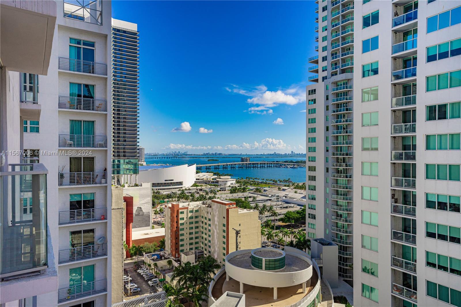 227 NE 2nd St 2211, Miami, Florida 33132, ,1 BathroomBathrooms,Residentiallease,For Rent,227 NE 2nd St 2211,A11567006