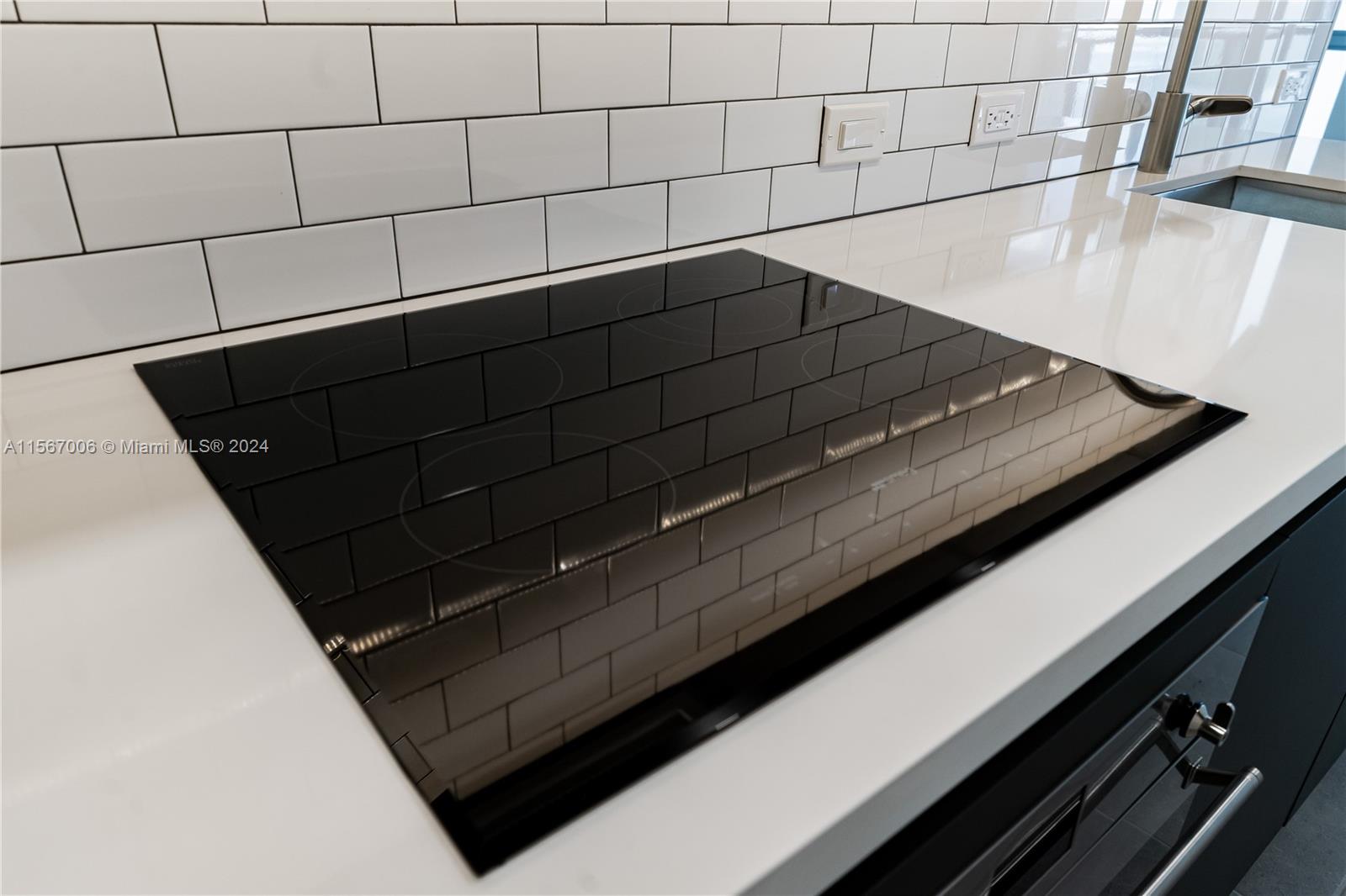 227 NE 2nd St 2211, Miami, Florida 33132, ,1 BathroomBathrooms,Residentiallease,For Rent,227 NE 2nd St 2211,A11567006