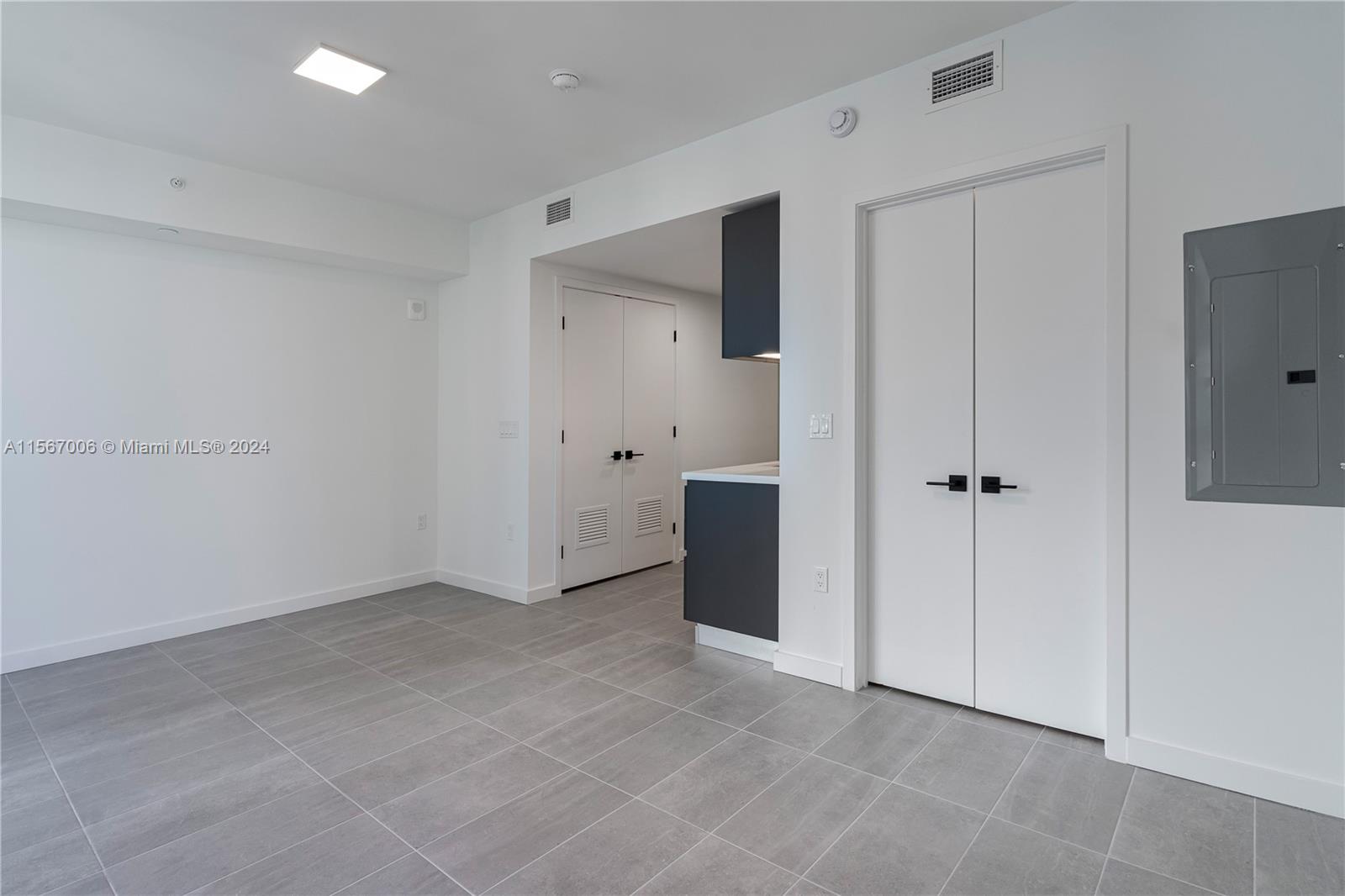 227 NE 2nd St 2211, Miami, Florida 33132, ,1 BathroomBathrooms,Residentiallease,For Rent,227 NE 2nd St 2211,A11567006