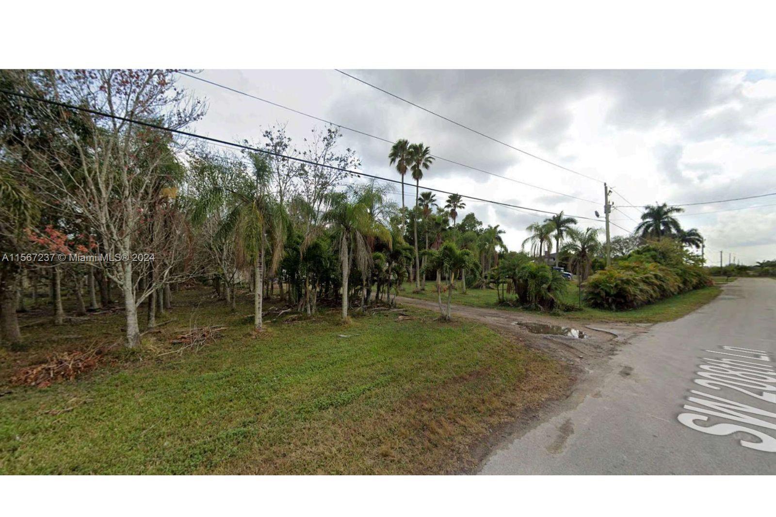 208  Sw Ln  For Sale A11567237, FL