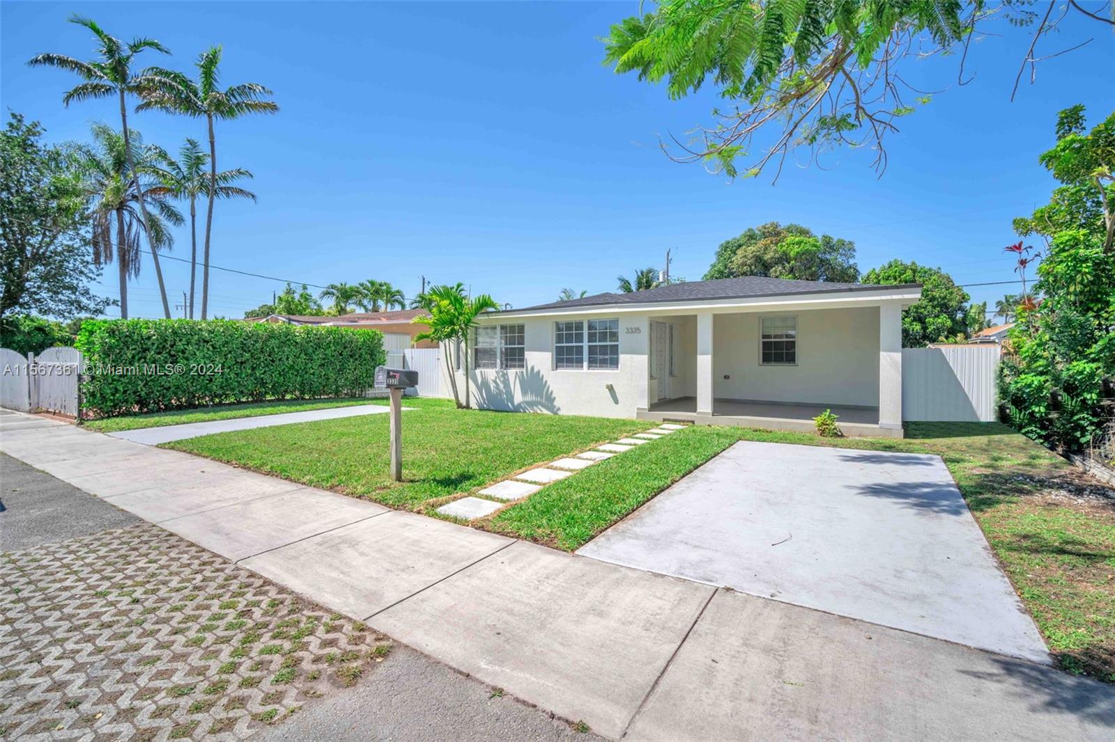 3335 NW 19 St, Miami, Florida 33125, 4 Bedrooms Bedrooms, ,2 BathroomsBathrooms,Residentiallease,For Rent,3335 NW 19 St,A11567361