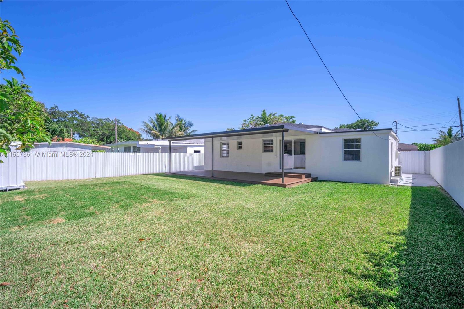3335 NW 19 St, Miami, Florida 33125, 4 Bedrooms Bedrooms, ,2 BathroomsBathrooms,Residentiallease,For Rent,3335 NW 19 St,A11567361