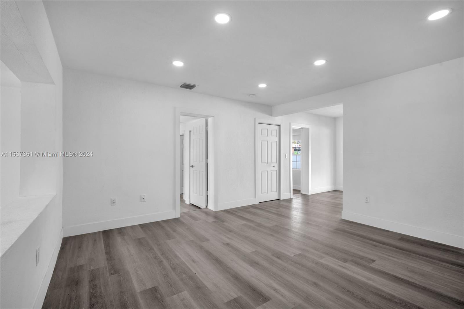 3335 NW 19 St, Miami, Florida 33125, 4 Bedrooms Bedrooms, ,2 BathroomsBathrooms,Residentiallease,For Rent,3335 NW 19 St,A11567361