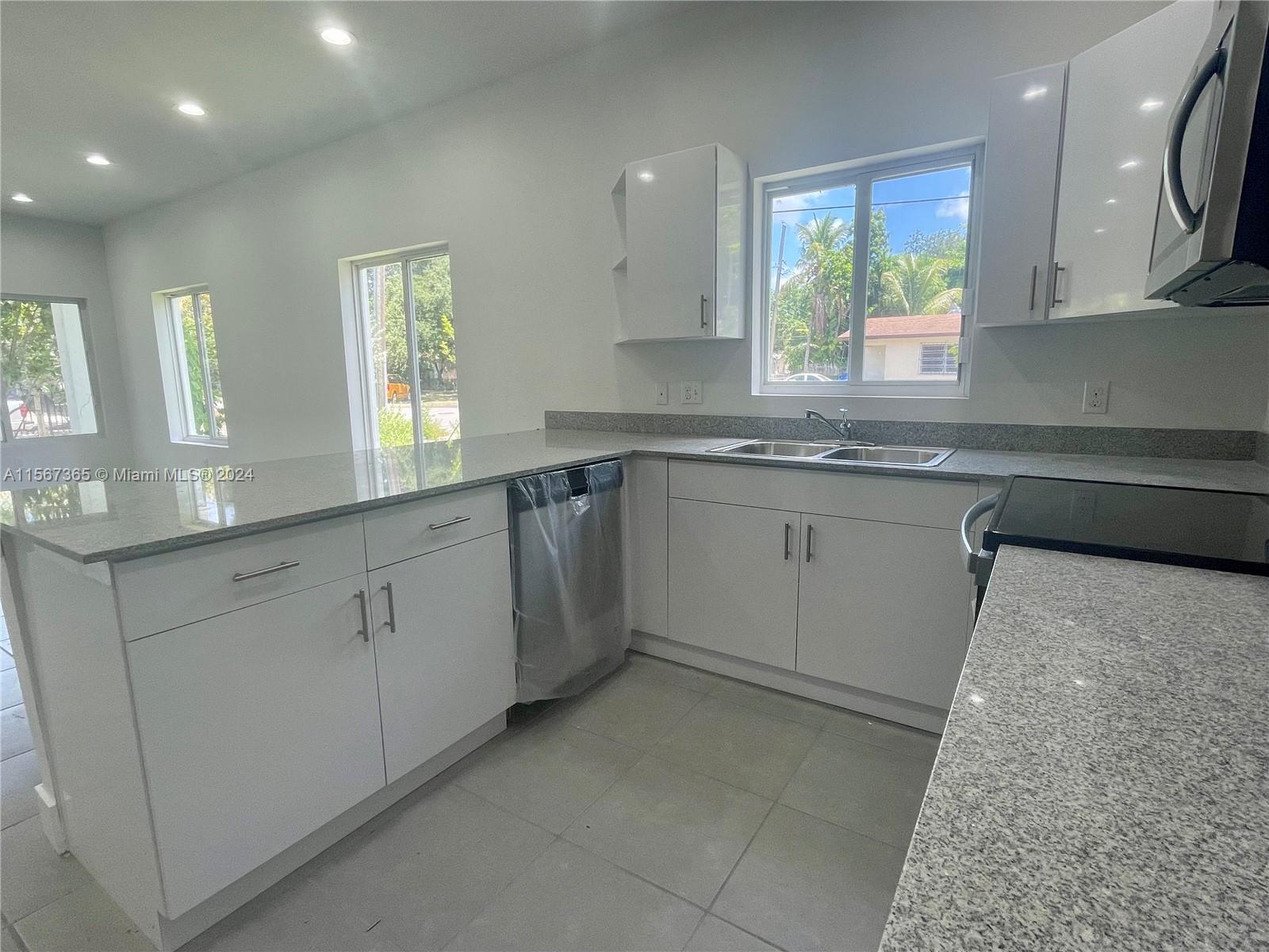 77 NE 64th St 77, Miami, Florida 33138, 3 Bedrooms Bedrooms, ,2 BathroomsBathrooms,Residentiallease,For Rent,77 NE 64th St 77,A11567365