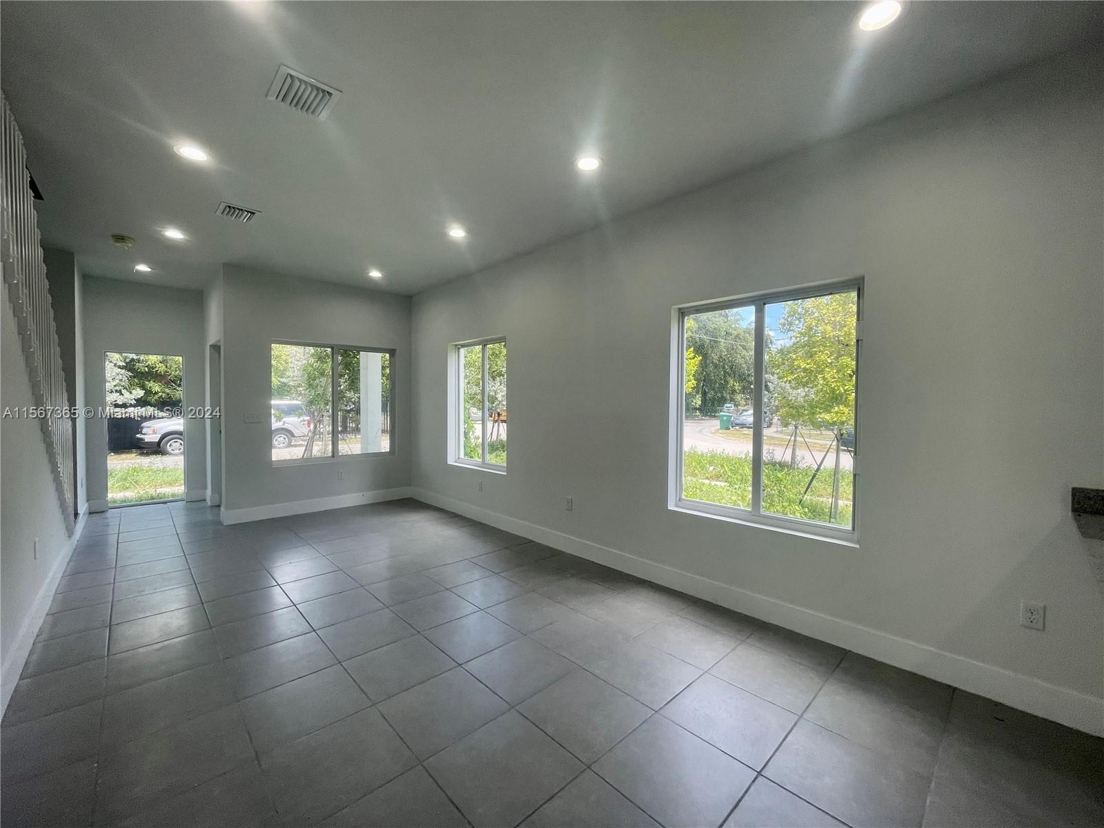 77 NE 64th St 77, Miami, Florida 33138, 3 Bedrooms Bedrooms, ,2 BathroomsBathrooms,Residentiallease,For Rent,77 NE 64th St 77,A11567365