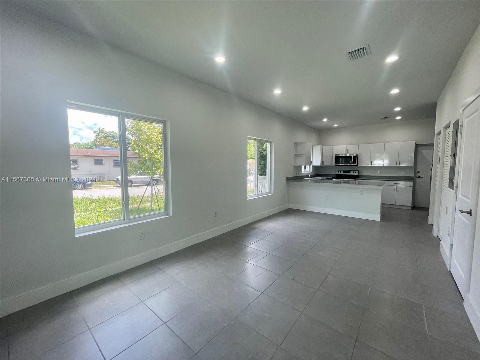 77 NE 64th St 77, Miami, Florida 33138, 3 Bedrooms Bedrooms, ,2 BathroomsBathrooms,Residentiallease,For Rent,77 NE 64th St 77,A11567365