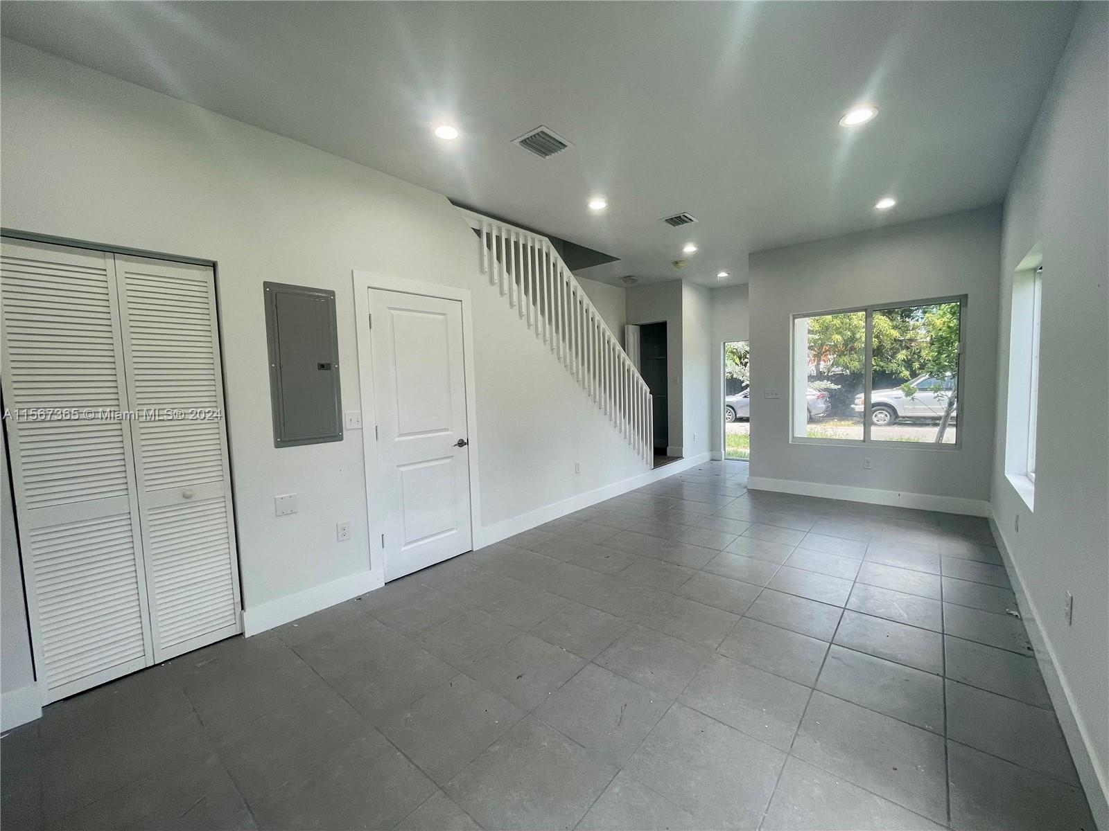 77 NE 64th St 77, Miami, Florida 33138, 3 Bedrooms Bedrooms, ,2 BathroomsBathrooms,Residentiallease,For Rent,77 NE 64th St 77,A11567365