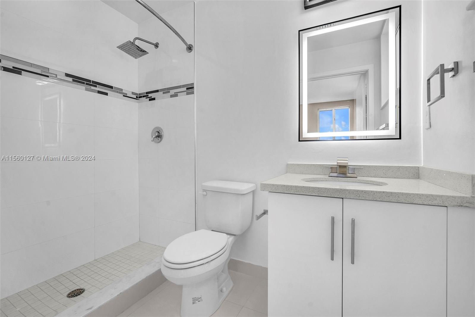 2651 NE 212th Ter 301, Miami, Florida 33180, 2 Bedrooms Bedrooms, ,2 BathroomsBathrooms,Residentiallease,For Rent,2651 NE 212th Ter 301,A11560127