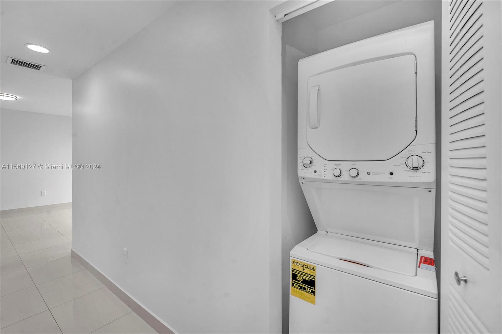 2651 NE 212th Ter 301, Miami, Florida 33180, 2 Bedrooms Bedrooms, ,2 BathroomsBathrooms,Residentiallease,For Rent,2651 NE 212th Ter 301,A11560127