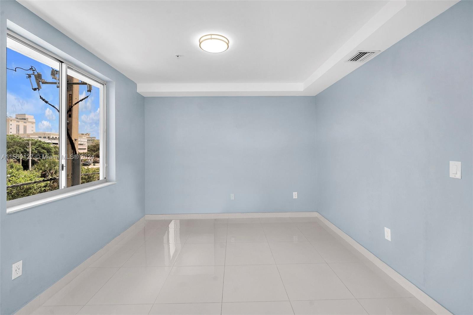 2651 NE 212th Ter 301, Miami, Florida 33180, 2 Bedrooms Bedrooms, ,2 BathroomsBathrooms,Residentiallease,For Rent,2651 NE 212th Ter 301,A11560127