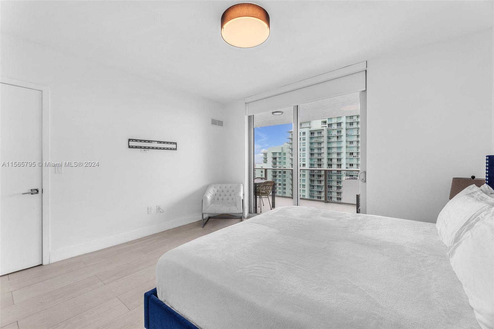 488 NE 18th St 4311, Miami, Florida 33132, 2 Bedrooms Bedrooms, ,3 BathroomsBathrooms,Residentiallease,For Rent,488 NE 18th St 4311,A11565795