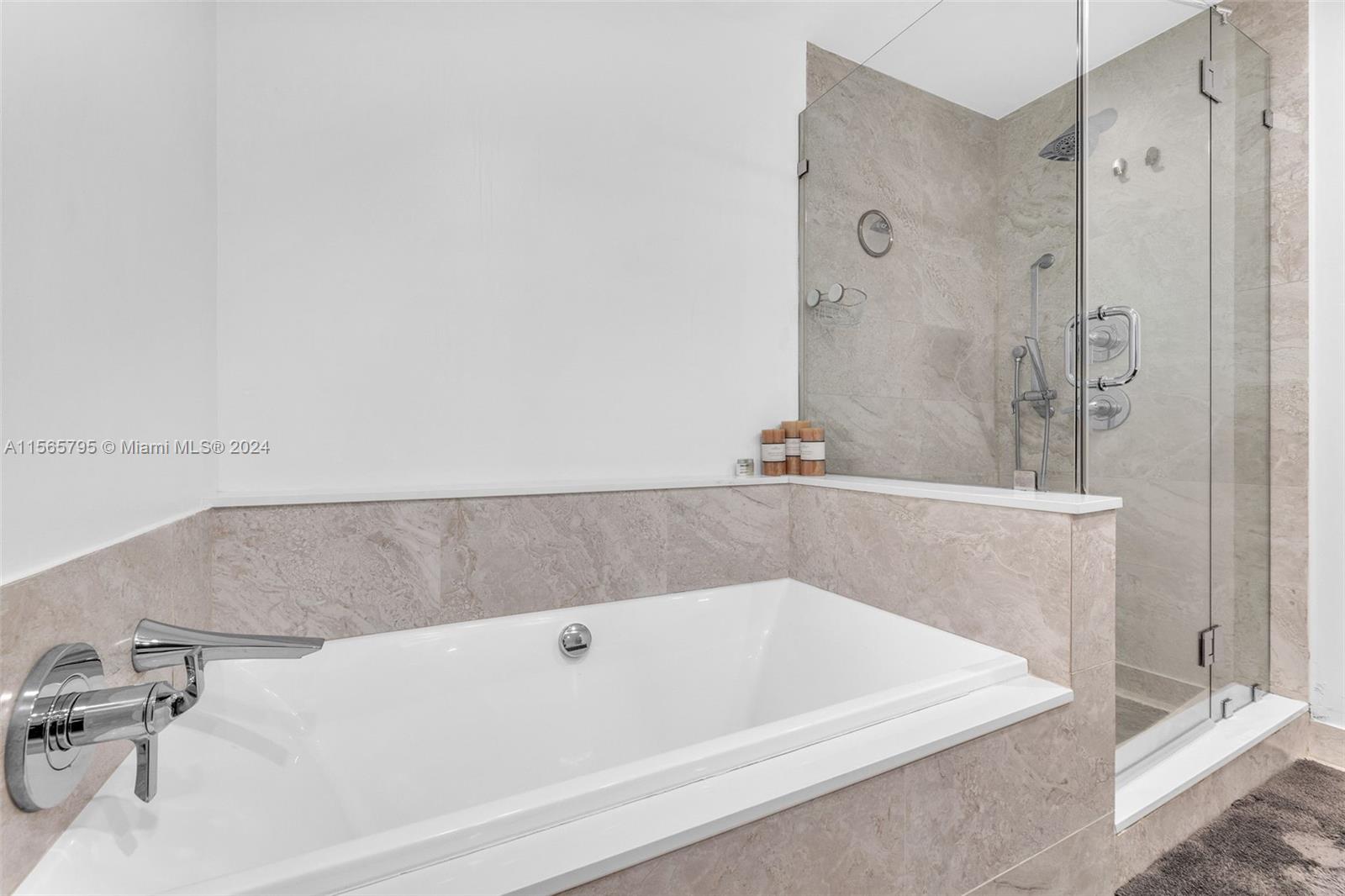 488 NE 18th St 4311, Miami, Florida 33132, 2 Bedrooms Bedrooms, ,3 BathroomsBathrooms,Residentiallease,For Rent,488 NE 18th St 4311,A11565795