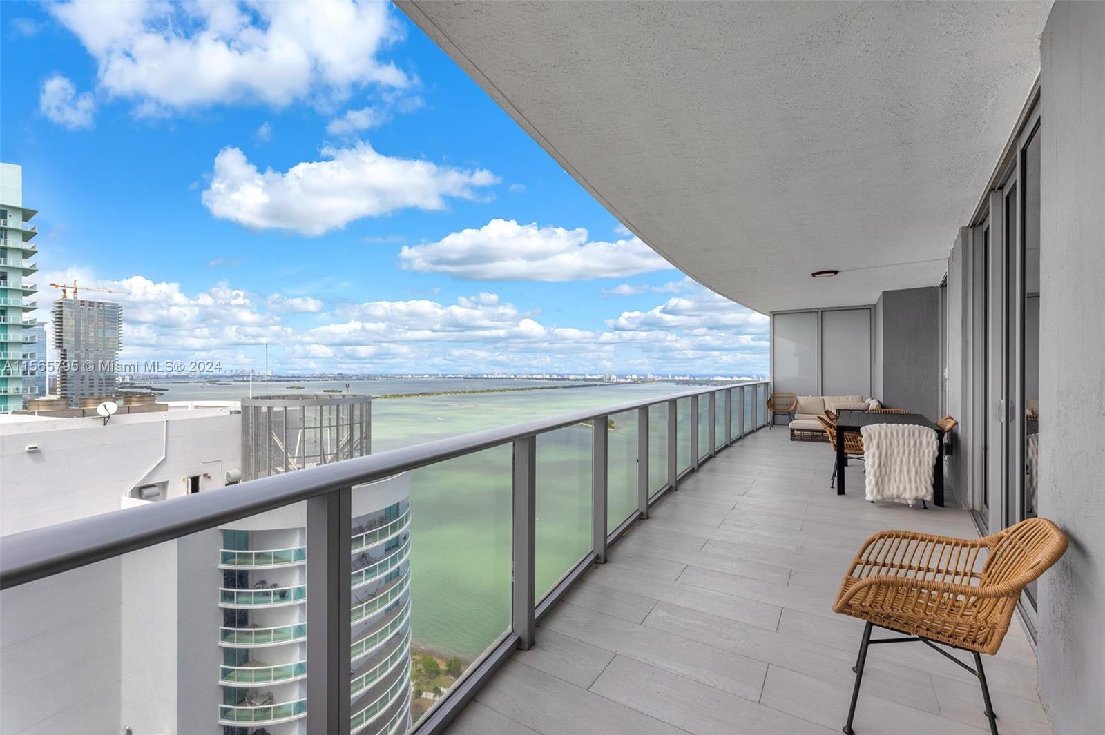 488 NE 18th St 4311, Miami, Florida 33132, 2 Bedrooms Bedrooms, ,3 BathroomsBathrooms,Residentiallease,For Rent,488 NE 18th St 4311,A11565795