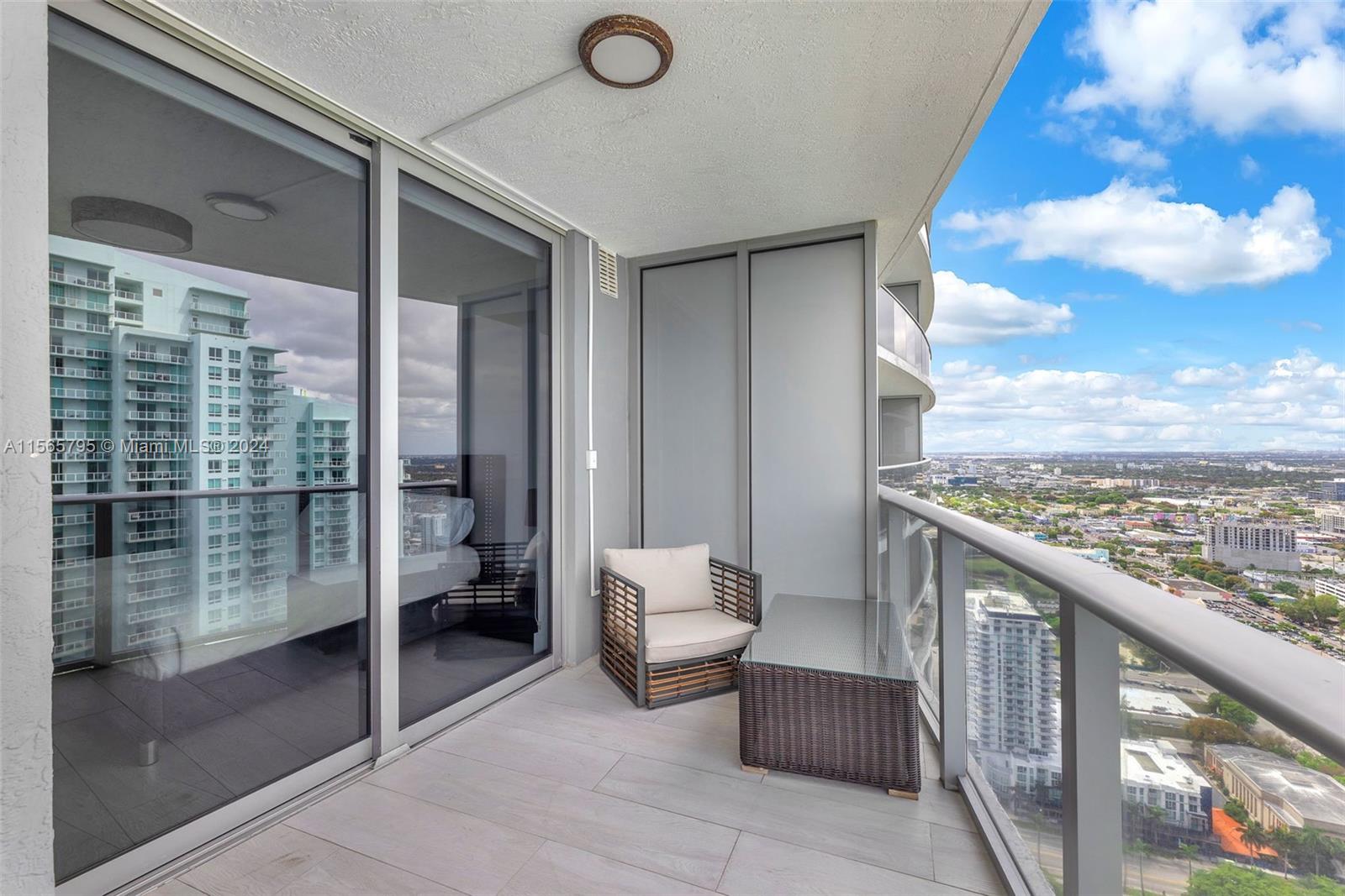 488 NE 18th St 4311, Miami, Florida 33132, 2 Bedrooms Bedrooms, ,3 BathroomsBathrooms,Residentiallease,For Rent,488 NE 18th St 4311,A11565795