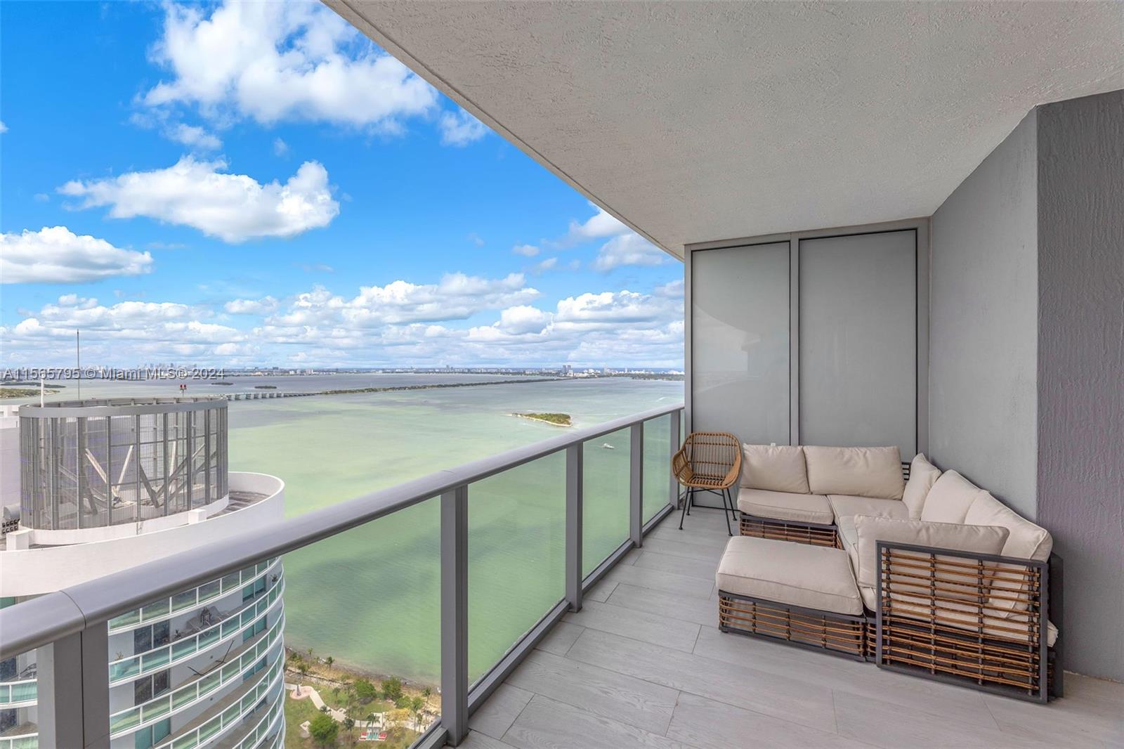 488 NE 18th St 4311, Miami, Florida 33132, 2 Bedrooms Bedrooms, ,3 BathroomsBathrooms,Residentiallease,For Rent,488 NE 18th St 4311,A11565795