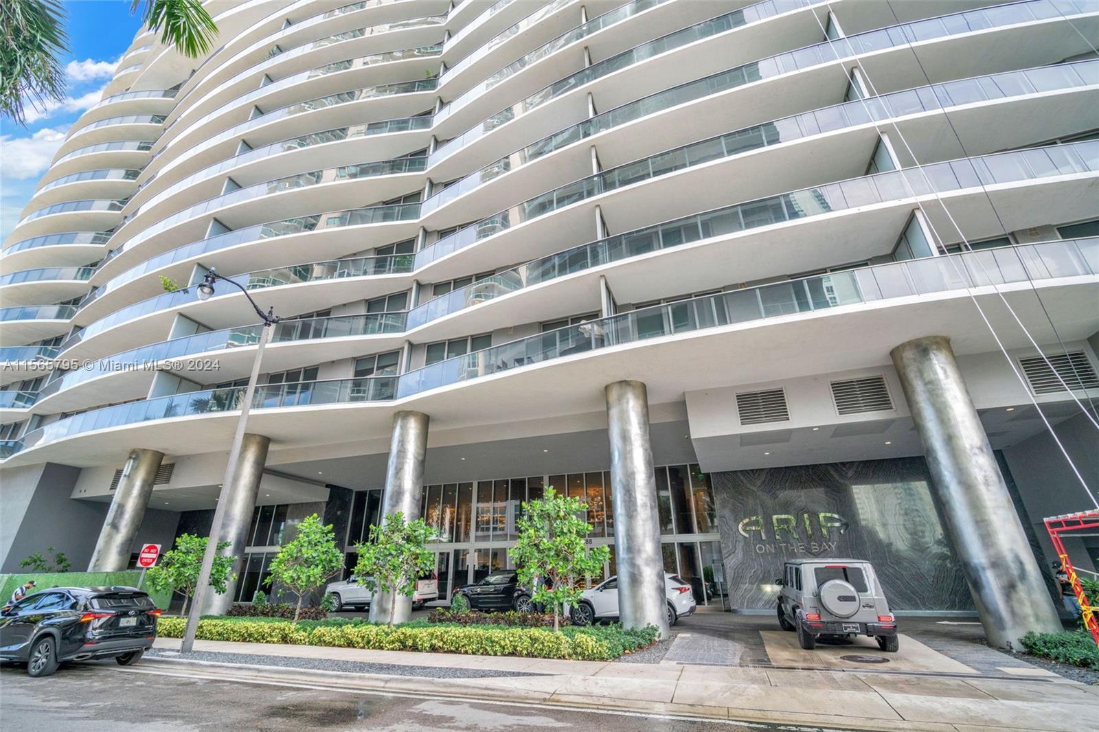 488 NE 18th St 4311, Miami, Florida 33132, 2 Bedrooms Bedrooms, ,3 BathroomsBathrooms,Residentiallease,For Rent,488 NE 18th St 4311,A11565795