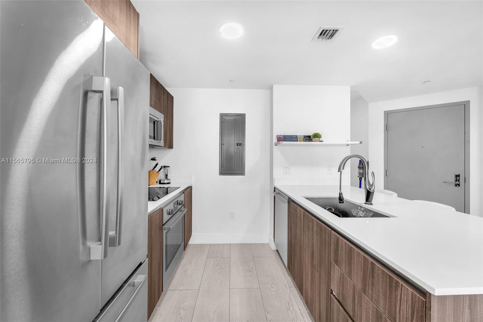 488 NE 18th St 4311, Miami, Florida 33132, 2 Bedrooms Bedrooms, ,3 BathroomsBathrooms,Residentiallease,For Rent,488 NE 18th St 4311,A11565795
