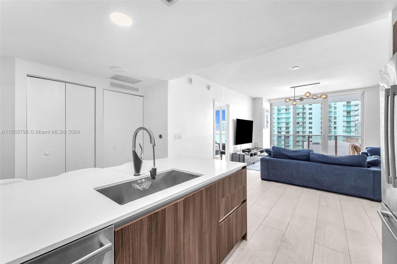 488 NE 18th St 4311, Miami, Florida 33132, 2 Bedrooms Bedrooms, ,3 BathroomsBathrooms,Residentiallease,For Rent,488 NE 18th St 4311,A11565795