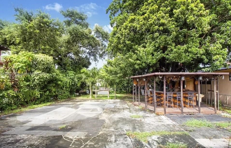 8 NW 33rd Ave, Miami, Florida 33125, 2 Bedrooms Bedrooms, ,1 BathroomBathrooms,Residentiallease,For Rent,8 NW 33rd Ave,A11567379