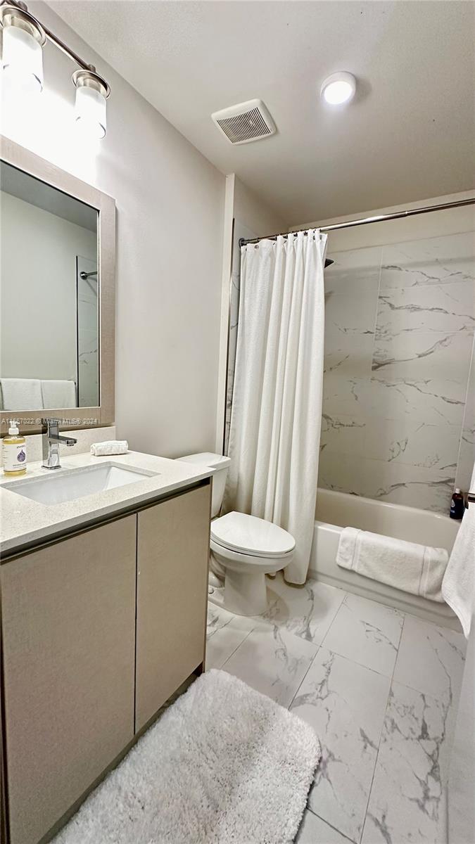 2535 NE 193rd St 3202, Miami, Florida 33180, 2 Bedrooms Bedrooms, ,2 BathroomsBathrooms,Residentiallease,For Rent,2535 NE 193rd St 3202,A11567022