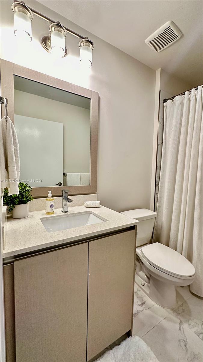 2535 NE 193rd St 3202, Miami, Florida 33180, 2 Bedrooms Bedrooms, ,2 BathroomsBathrooms,Residentiallease,For Rent,2535 NE 193rd St 3202,A11567022