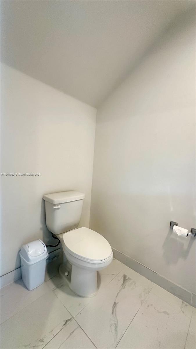 2535 NE 193rd St 3202, Miami, Florida 33180, 2 Bedrooms Bedrooms, ,2 BathroomsBathrooms,Residentiallease,For Rent,2535 NE 193rd St 3202,A11567022
