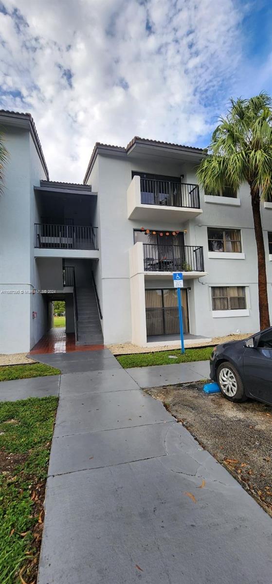 7200 NW 179th St 303, Hialeah, Florida 33015, 2 Bedrooms Bedrooms, ,2 BathroomsBathrooms,Residentiallease,For Rent,7200 NW 179th St 303,A11567390