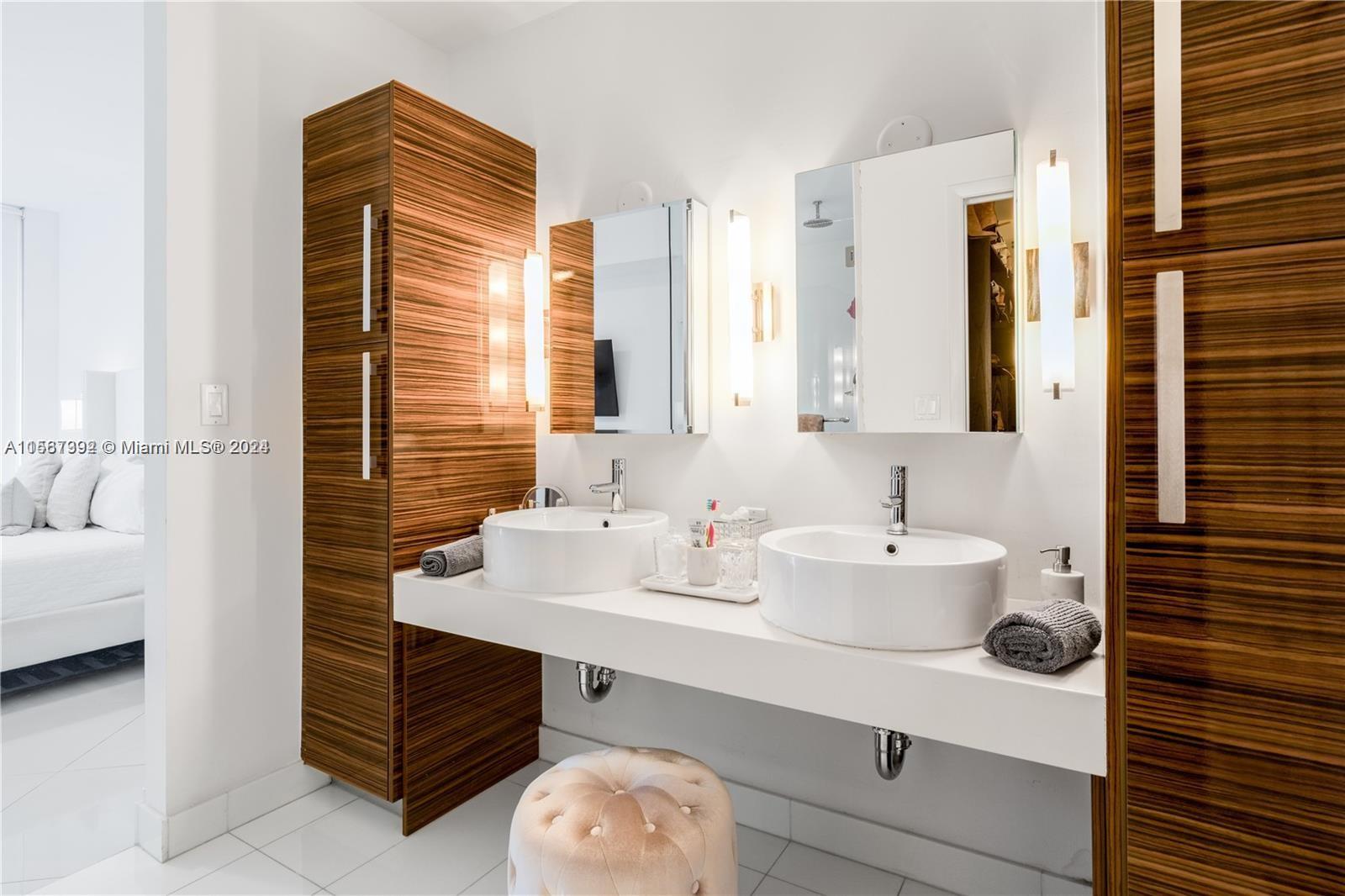 2020 N Bayshore Dr 2405, Miami, Florida 33137, 2 Bedrooms Bedrooms, ,2 BathroomsBathrooms,Residentiallease,For Rent,2020 N Bayshore Dr 2405,A11567392