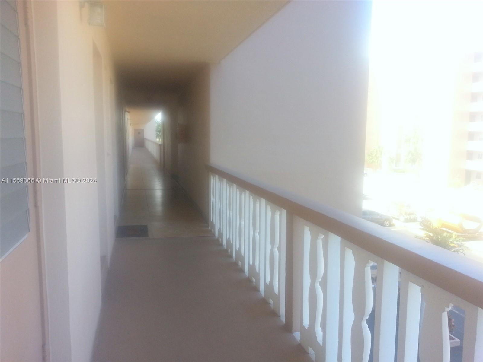 233 NE 14th Ave 303, Hallandale Beach, Florida 33009, 1 Bedroom Bedrooms, ,1 BathroomBathrooms,Residentiallease,For Rent,233 NE 14th Ave 303,A11559366