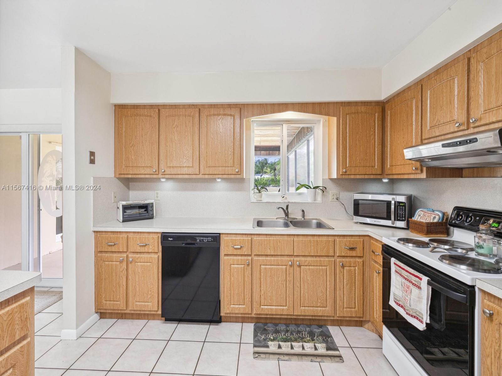 19325 SW 312th St, Homestead, Florida 33030, 3 Bedrooms Bedrooms, 1 Room Rooms,2 BathroomsBathrooms,Residential,For Sale,19325 SW 312th St,A11567416