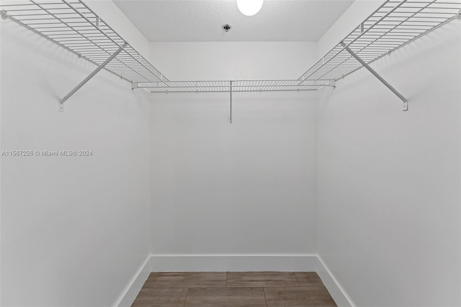 2415 NW 16th St Rd 306, Miami, Florida 33125, 2 Bedrooms Bedrooms, ,2 BathroomsBathrooms,Residentiallease,For Rent,2415 NW 16th St Rd 306,A11567226