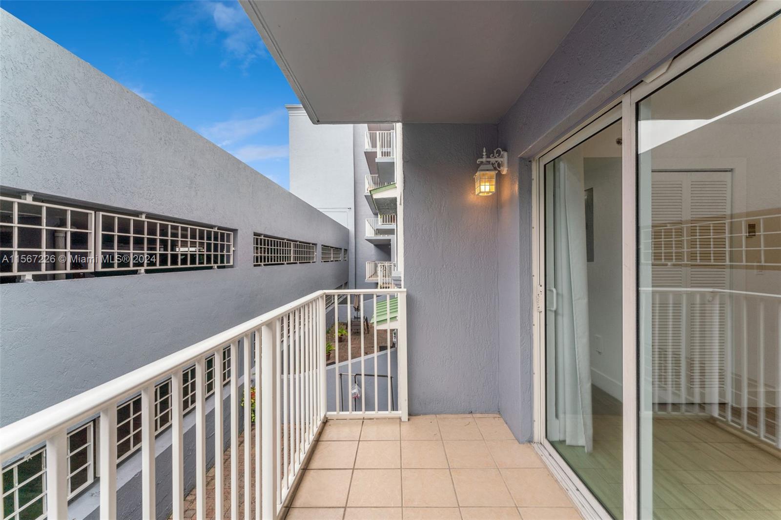 2415 NW 16th St Rd 306, Miami, Florida 33125, 2 Bedrooms Bedrooms, ,2 BathroomsBathrooms,Residentiallease,For Rent,2415 NW 16th St Rd 306,A11567226