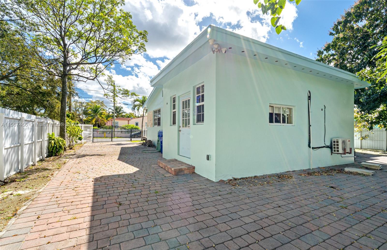 111 NE 68th Ter, Miami, Florida 33138, 3 Bedrooms Bedrooms, ,2 BathroomsBathrooms,Residentiallease,For Rent,111 NE 68th Ter,A11567466