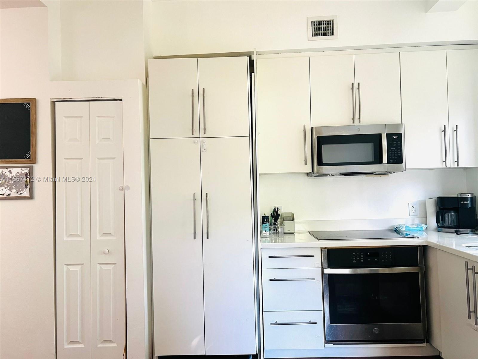 3001 NE 185th St 127, Aventura, Florida 33180, 3 Bedrooms Bedrooms, ,2 BathroomsBathrooms,Residentiallease,For Rent,3001 NE 185th St 127,A11567472