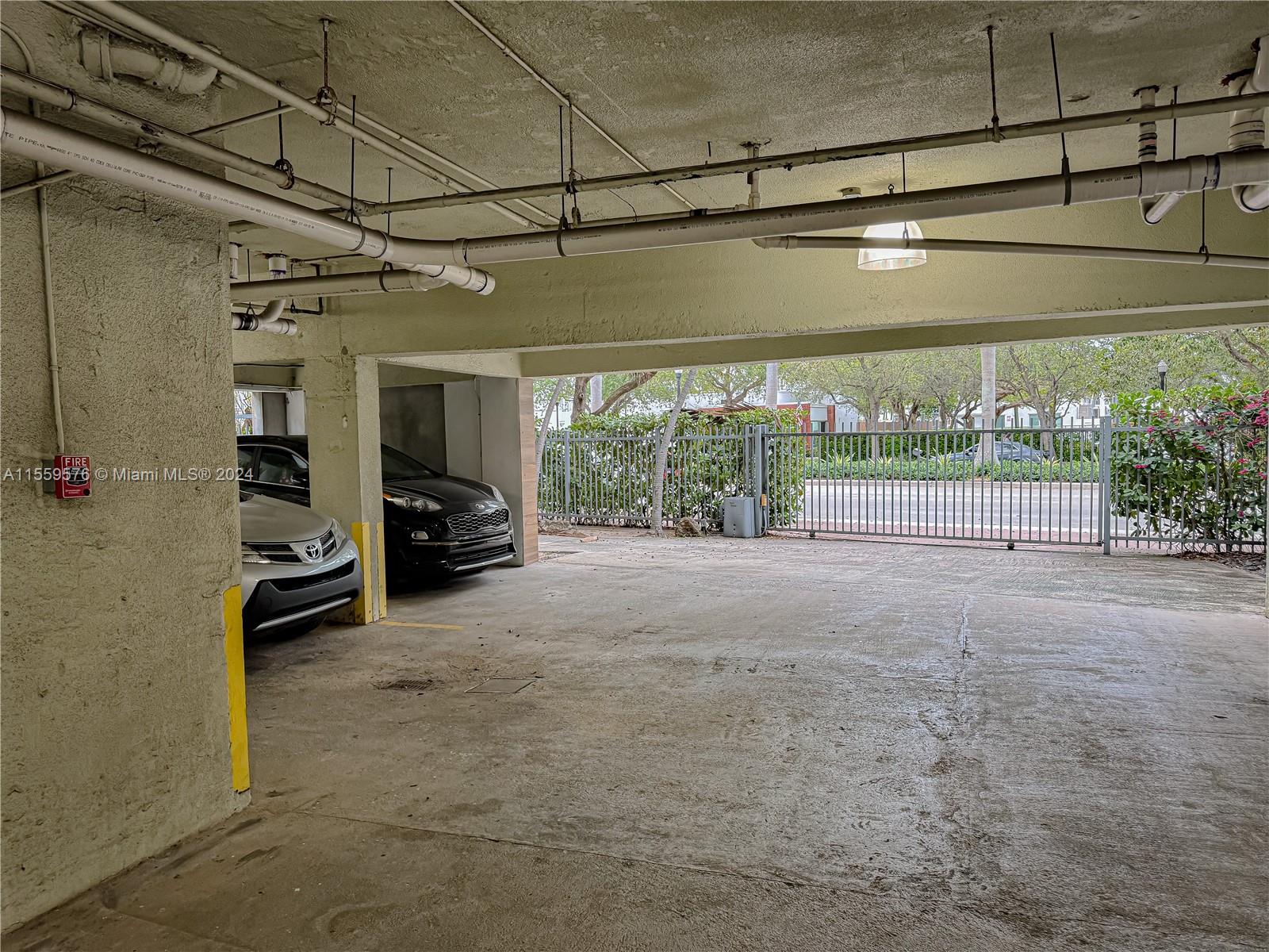 220 Washington Ave 4B, Miami Beach, Florida 33139, 1 Bedroom Bedrooms, ,2 BathroomsBathrooms,Residential,For Sale,220 Washington Ave 4B,A11559576
