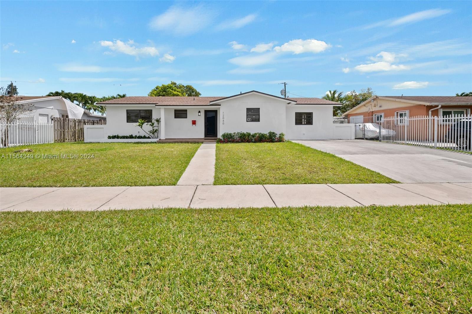 12040 SW 171st Ter  For Sale A11564349, FL