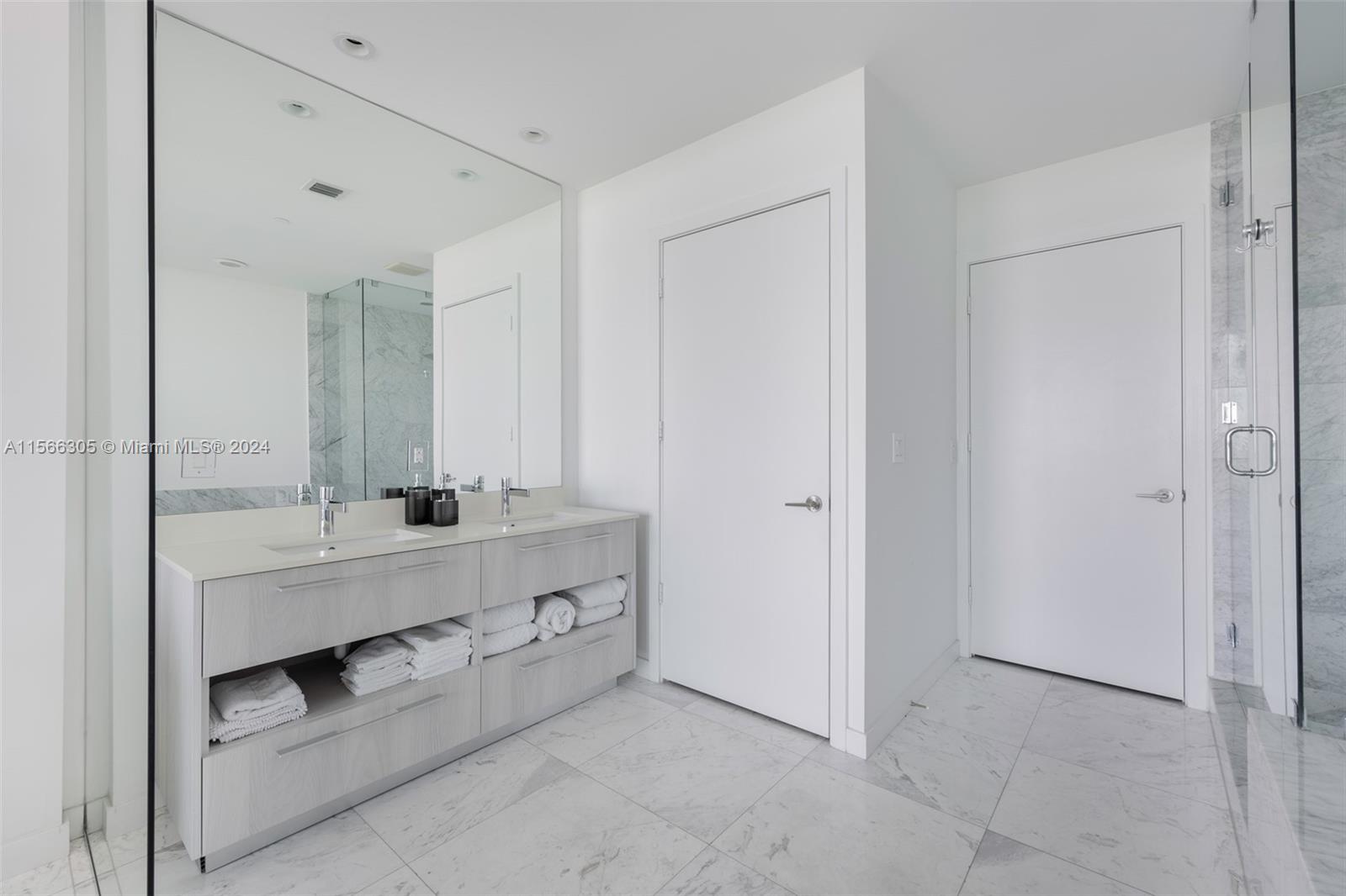 480 NE 31st St 1105, Miami, Florida 33137, 2 Bedrooms Bedrooms, ,3 BathroomsBathrooms,Residentiallease,For Rent,480 NE 31st St 1105,A11566305