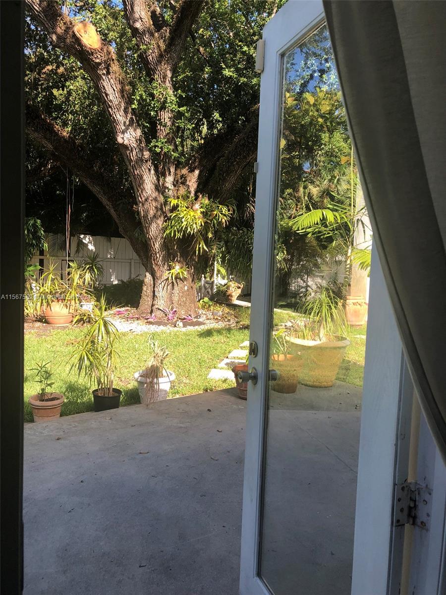 652 NE 77th St, Miami, Florida 33138, 4 Bedrooms Bedrooms, ,3 BathroomsBathrooms,Residentiallease,For Rent,652 NE 77th St,A11567562