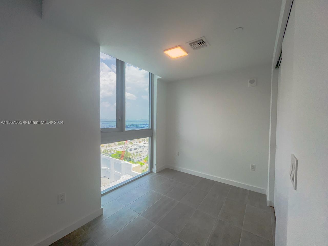 227 NE 2nd Street 3008, Miami, Florida 33132, ,1 BathroomBathrooms,Residentiallease,For Rent,227 NE 2nd Street 3008,A11567565