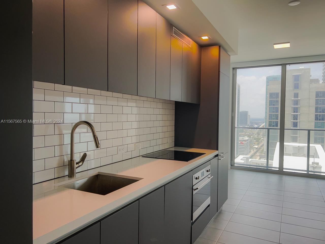 227 NE 2nd Street 3008, Miami, Florida 33132, ,1 BathroomBathrooms,Residentiallease,For Rent,227 NE 2nd Street 3008,A11567565