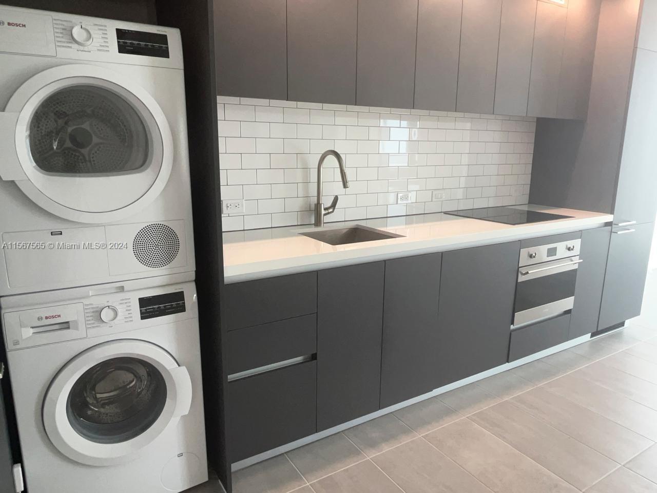 227 NE 2nd Street 3008, Miami, Florida 33132, ,1 BathroomBathrooms,Residentiallease,For Rent,227 NE 2nd Street 3008,A11567565