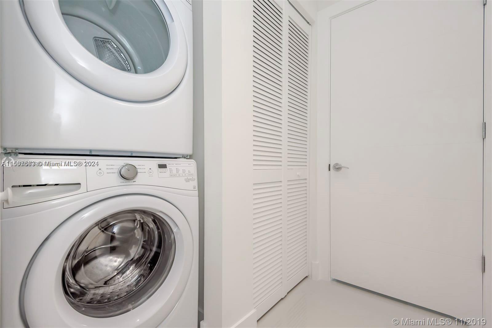 2960 NE 207th St 606, Aventura, Florida 33180, 1 Bedroom Bedrooms, ,2 BathroomsBathrooms,Residentiallease,For Rent,2960 NE 207th St 606,A11567563