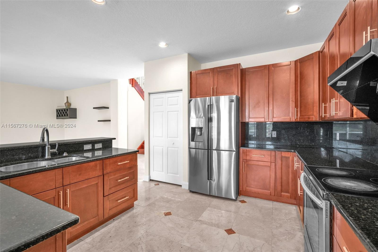 Listing Photo 15