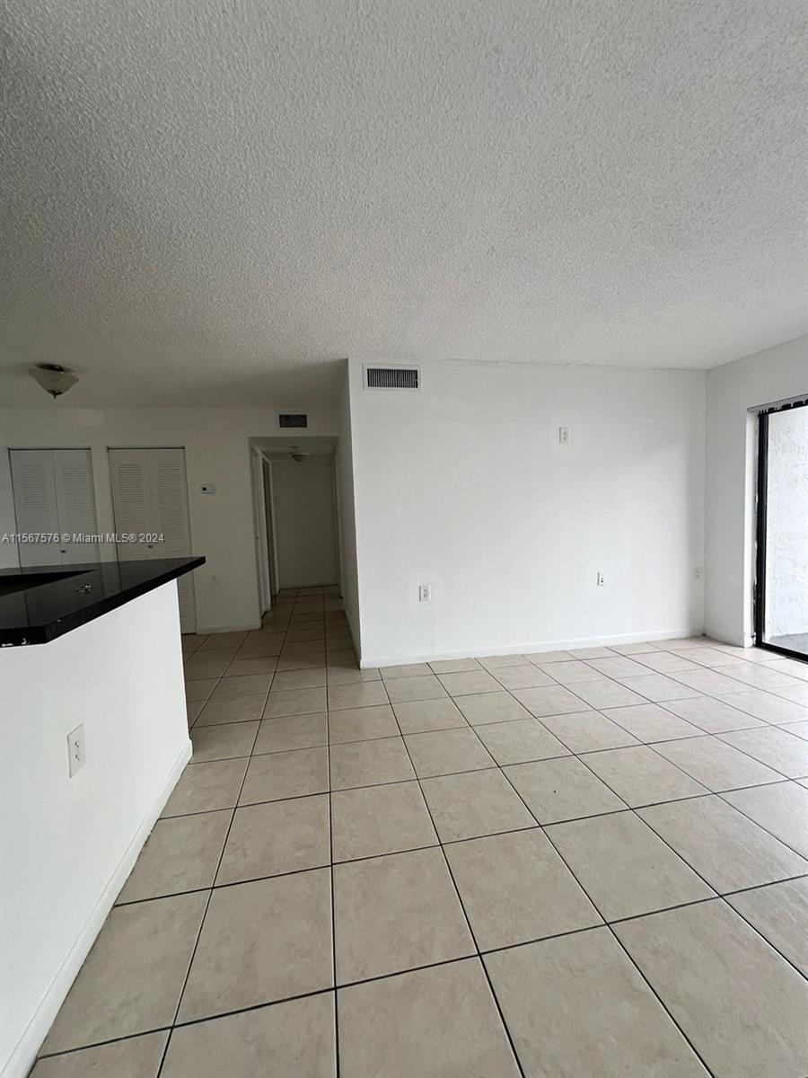 7025 NW 179th St 104, Hialeah, Florida 33015, 2 Bedrooms Bedrooms, ,2 BathroomsBathrooms,Residentiallease,For Rent,7025 NW 179th St 104,A11567576