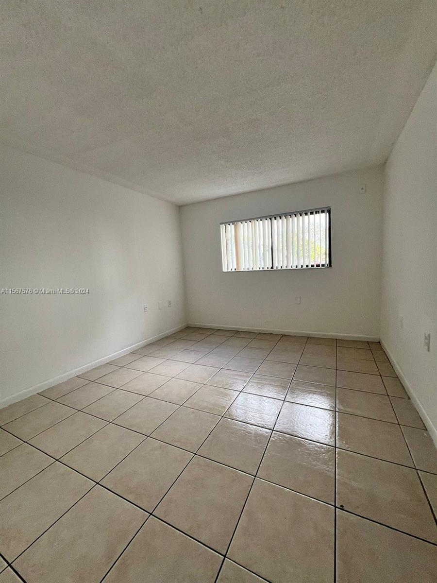 7025 NW 179th St 104, Hialeah, Florida 33015, 2 Bedrooms Bedrooms, ,2 BathroomsBathrooms,Residentiallease,For Rent,7025 NW 179th St 104,A11567576